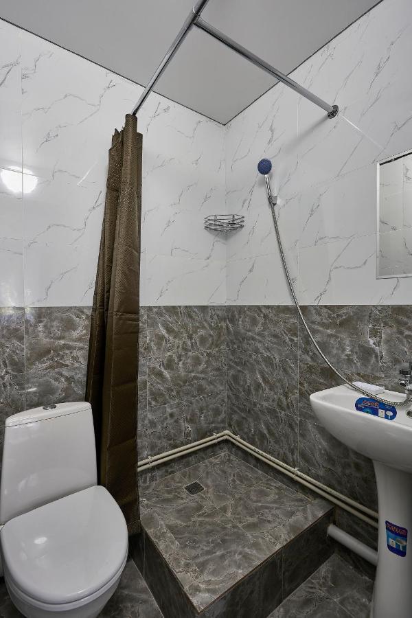 Aparthotel Апарт 33 Almaty Esterno foto