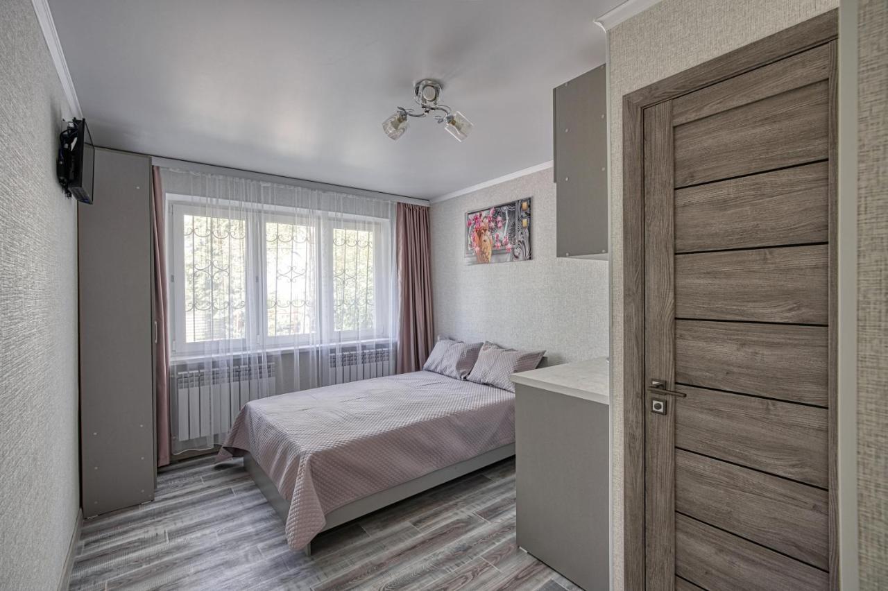 Aparthotel Апарт 33 Almaty Esterno foto