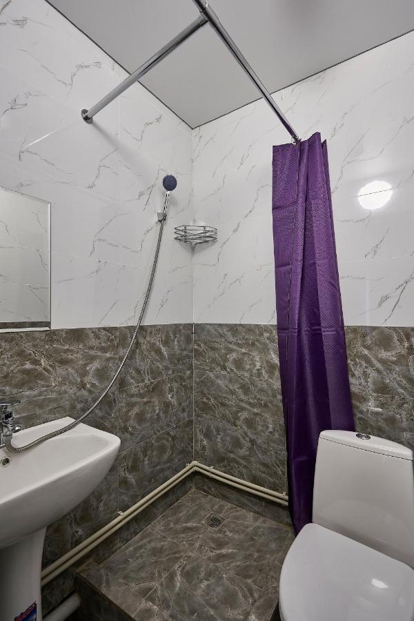 Aparthotel Апарт 33 Almaty Esterno foto