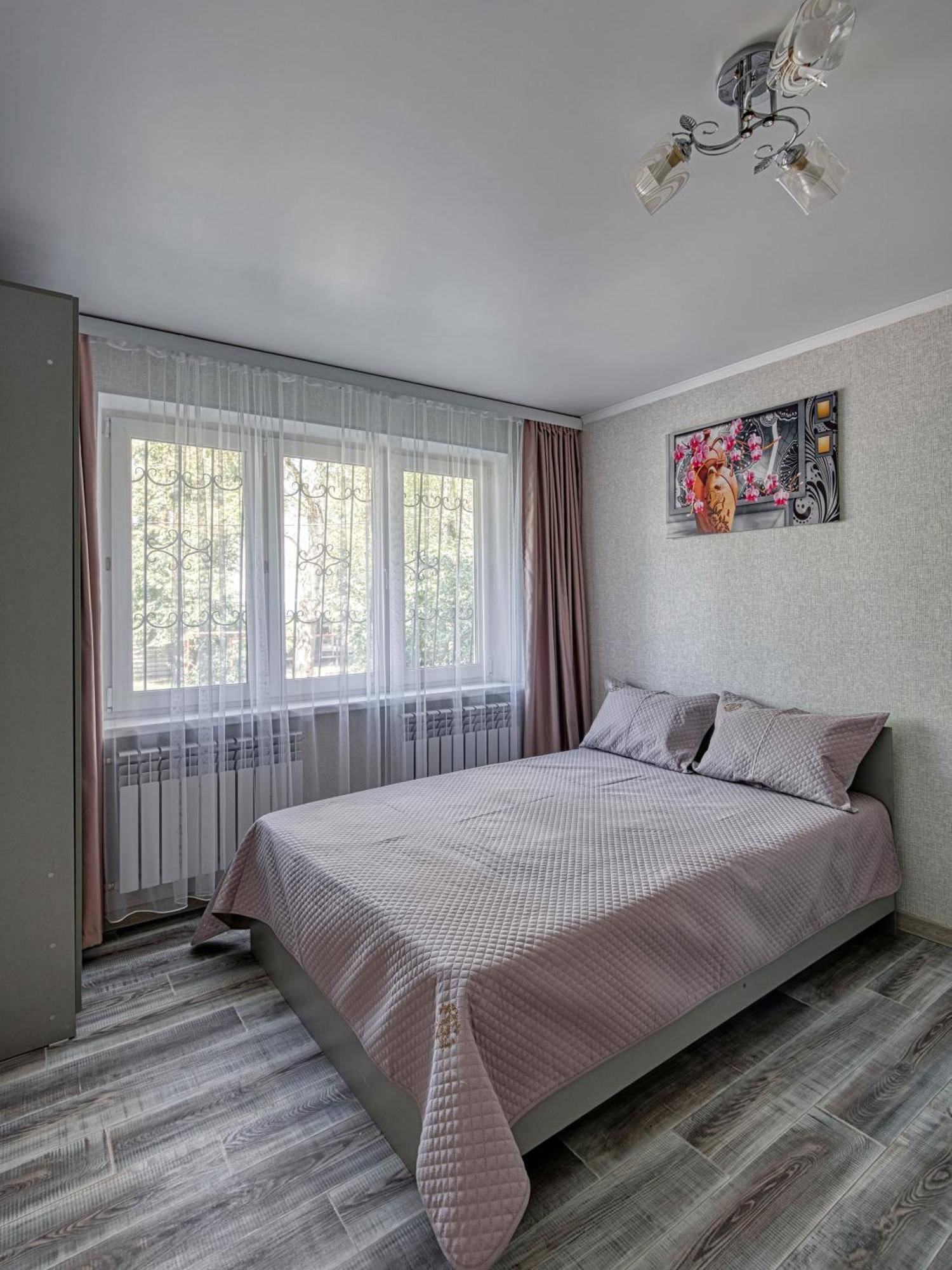 Aparthotel Апарт 33 Almaty Esterno foto
